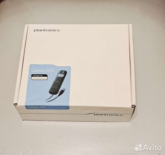 IP-телефон Calisto 240 и KVM-переключатель Aten