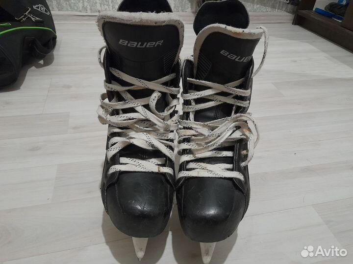 Хоккейные коньки bauer