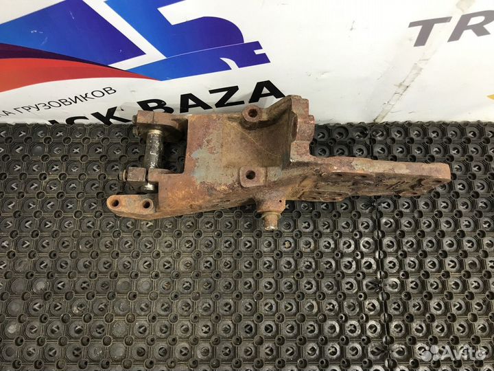 Кронштейн рессоры правый Daf XF105