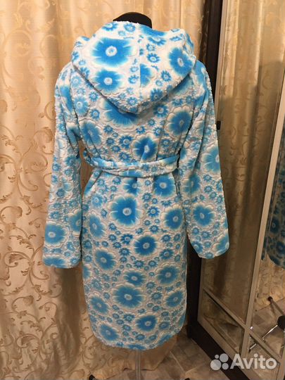 Халат махровый женский с капюшоном