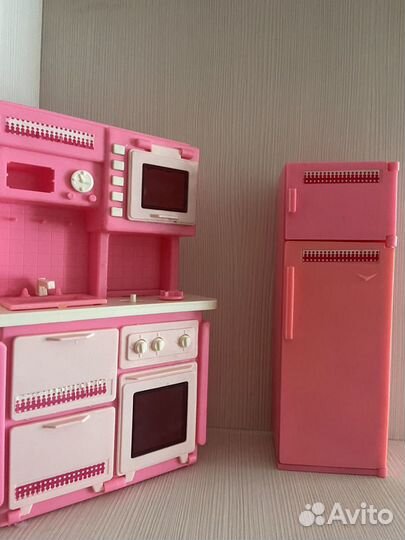 Холодильник и плита для Барби