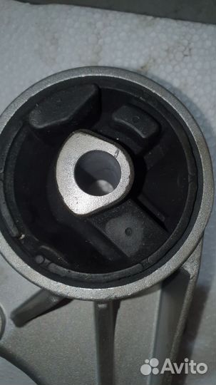 Опора двигателя Opel