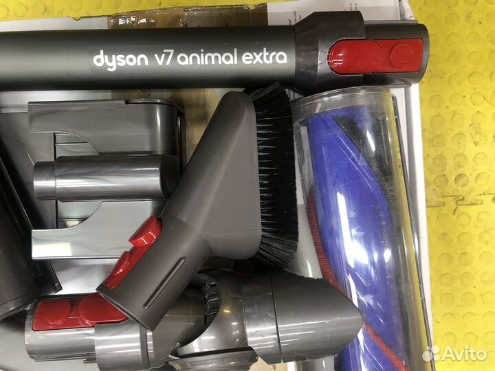 Пылесос вертикальный Dyson v7 идеал