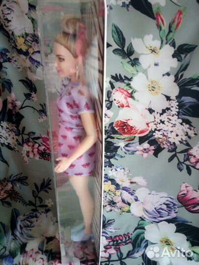 Кукла Барби Пышка Fashionistas 75. Оригинал