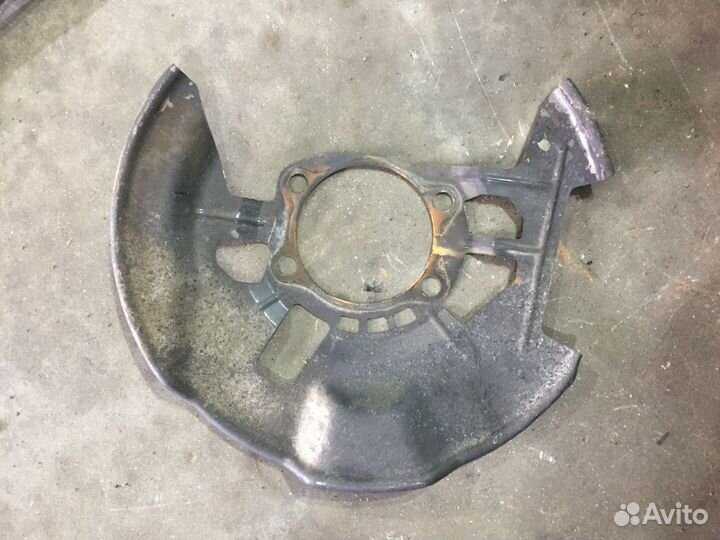 Мазда 6 Пыльник ступицы передний левый