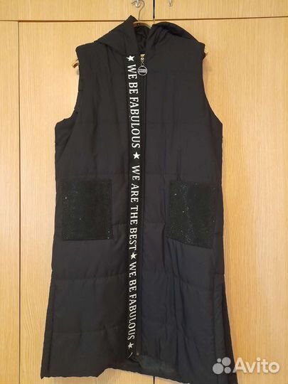 Жилетка безрукавка