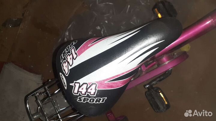 Велосипед детский 16с боковыми колесами