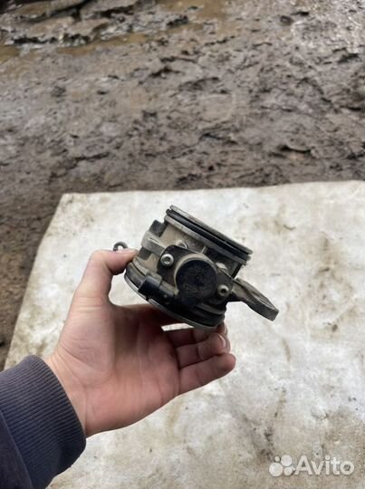 Дроссельная заслонка Renault Sandero 1 K4M