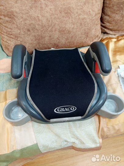 Детский бустер автомобильный