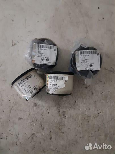 Комплект сайлентблоков подрамника opel Astra J