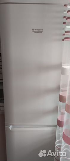 Холодильник ariston бу