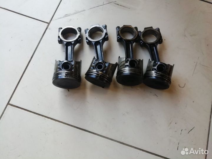 Поршень в сборе с шатуном 2107 инжектор