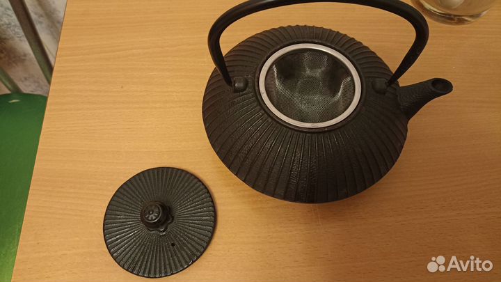Чайник заварочный с ситечком чугунный