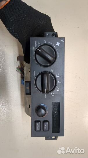 Переключатель отопителя Jeep Grand Cherokee, 1998