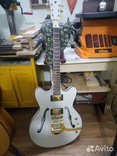 Электрогитара