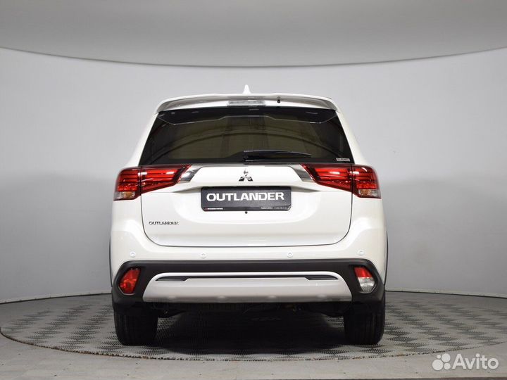 Mitsubishi Outlander 2 CVT, 2022