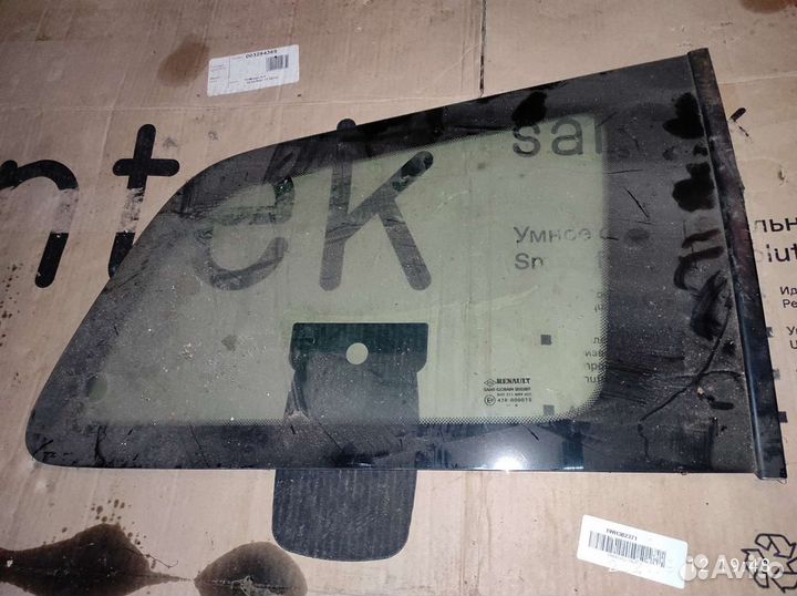 Форточка задняя Рено Меган 2
