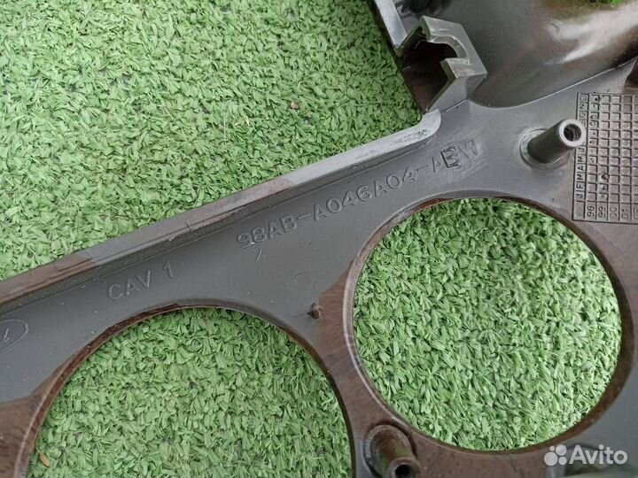 Накладка декоративная Ford Focus 1 универсал 2.0