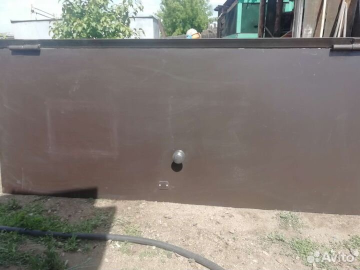 Металлическая дверь бу