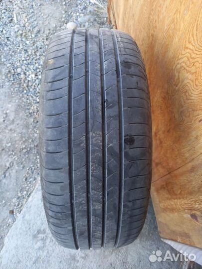 Kumho Ecsta HS51 225/55 R17 94V