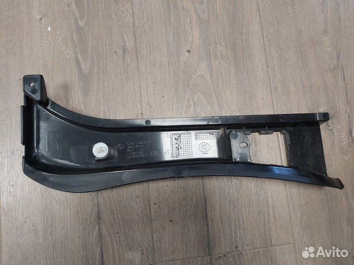 Обшивка багажника Bmw X5 4.8I E70 N62N 4.8I 2008