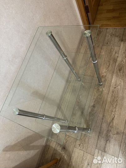 Стеклянный стол этажерка