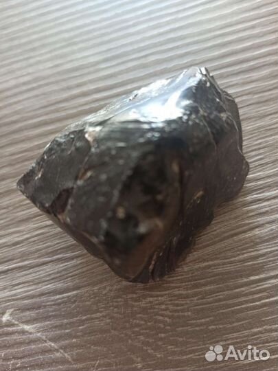 Обсидиан(вулканическое стекло)