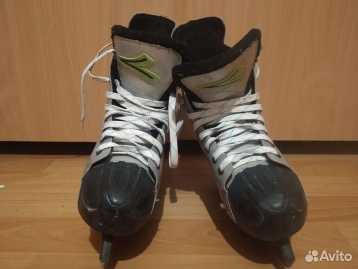 Коньки хоккейные, 41 размер