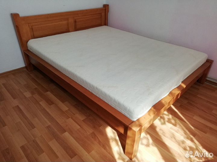 Кровать двухспальная бу 180 200 без матраса