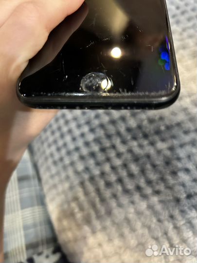 iPhone SE, 64 ГБ