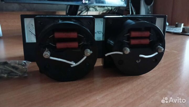 Вольтметр Э8030 150 В