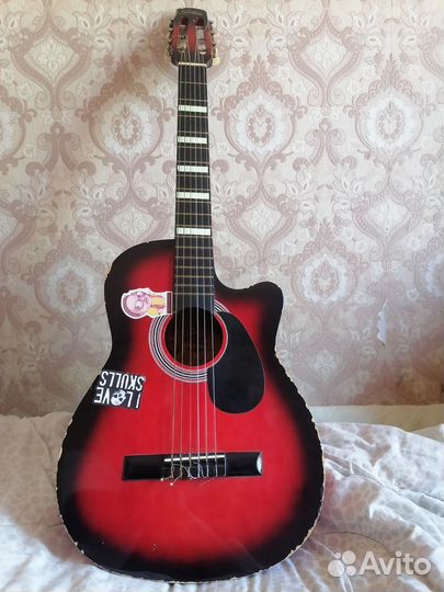 Акустическая гитара