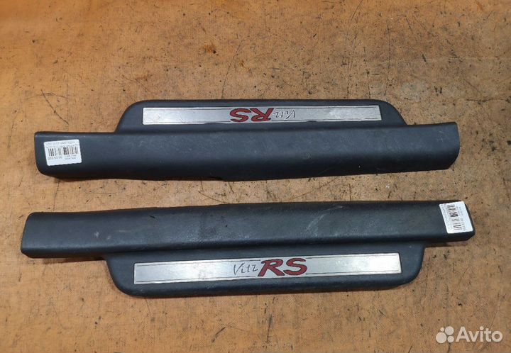 Накладки на пороги toyota vitz rs 2000 год