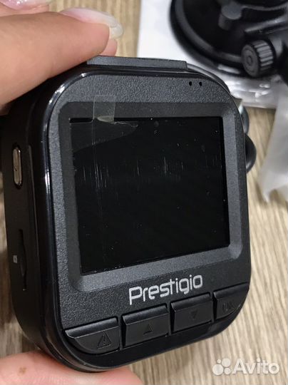 Видеорегистратор Prestigio Roadrunner 585