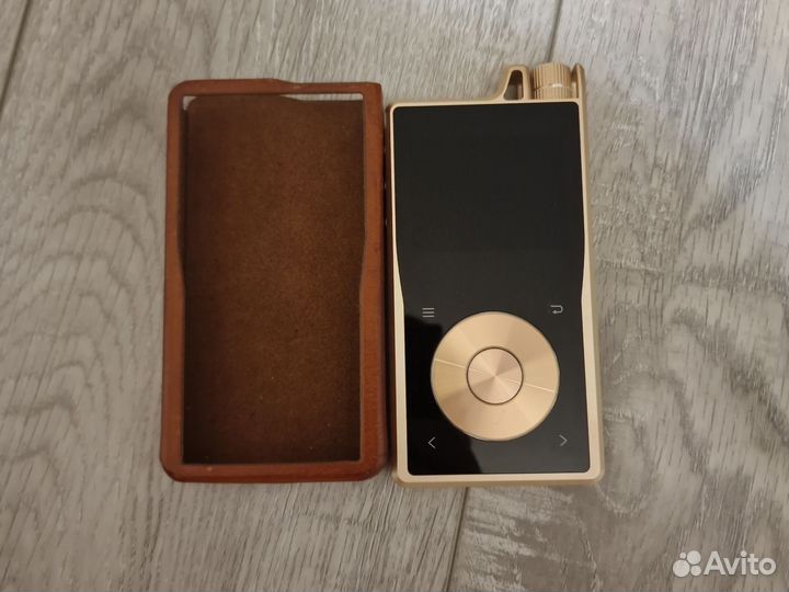 Плеер Questyle qp2r