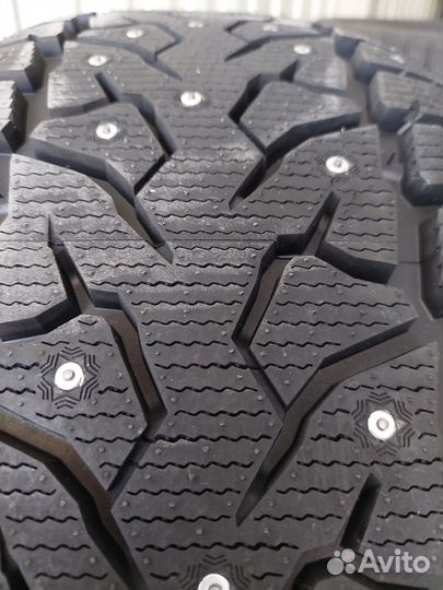 Aplus A703 285/60 R18 116T