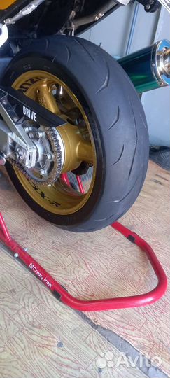 Сузуки GSX-R750 srad
