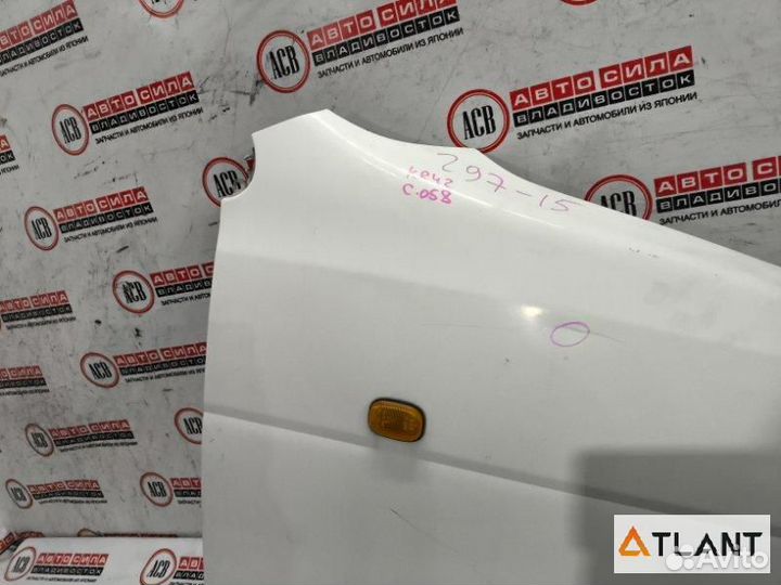 Крыло переднее правое toyota lite ACE