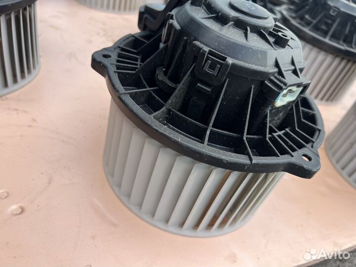 Моторчик отопителя печки Kia optima III