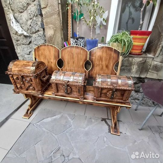 Скамья из дерева