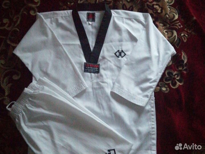 Костюм для тхэквондо