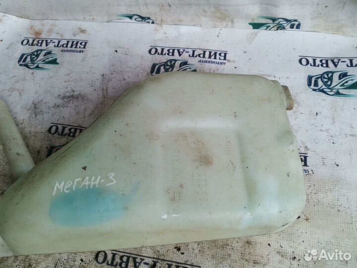 Бачок омывателя лобового стекла Renault Megane III