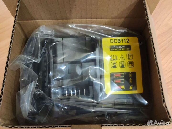 Зарядные DCB-112 Деволт, DW, DeWolt и др