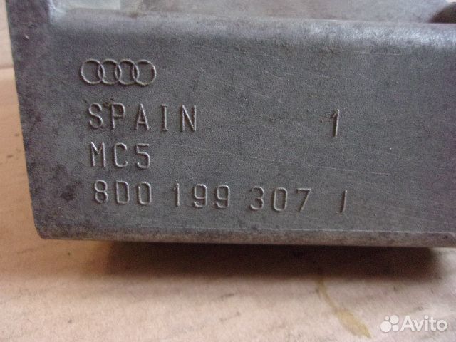 VW Passat B5, Audi A4, левая опора двигателя