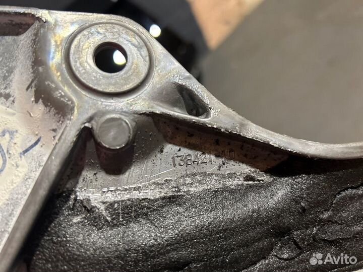 Распорка стоек Bmw 5 G30 2020