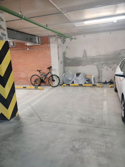 Машиноместо, 15 м²