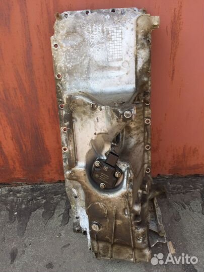 Поддон оригинал BMW X5 F15 2016 г. 3.0 TDI