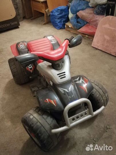 Детский квадроцикл peg perego