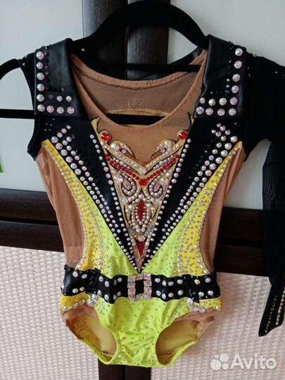 Продаётся купальники для художественной гимнастики