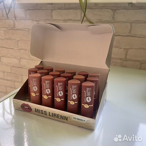 Матовая помада для губ